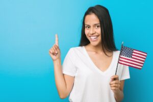 Acceso Latino ofrece una página dedicada con plataformas para aprender inglés en línea.
