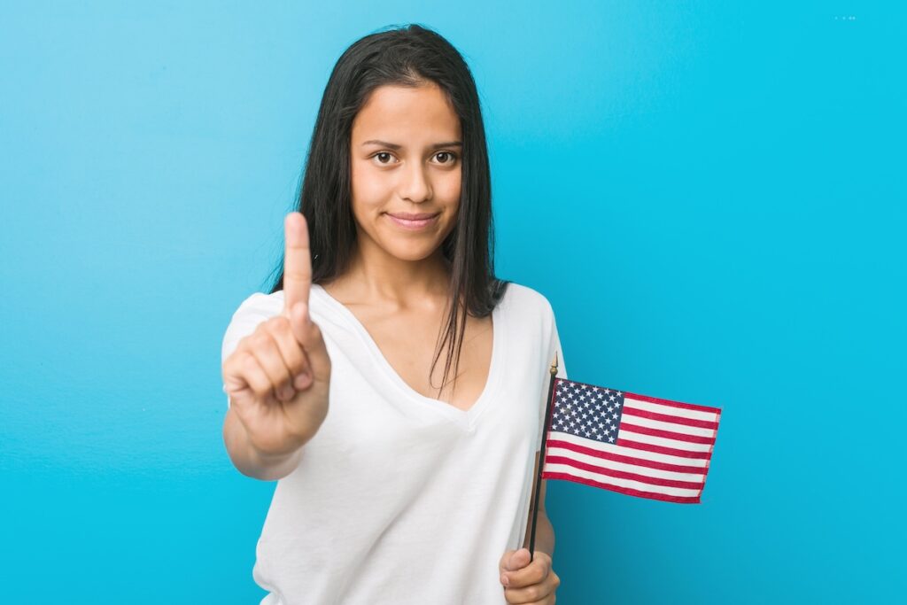 Programas como SNAP, Medicaid, CHIP y WIC continúan siendo claves para las familias latinas en Estados Unidos en 2025.