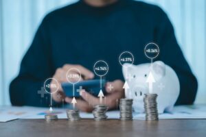 El aumento del salario mínimo en Estados Unidos no impacta solo en el ingreso básico.